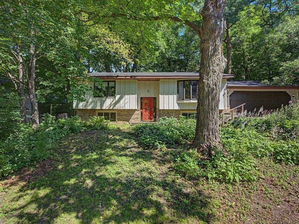 760 Ponderosa Drive, Chanhassen, MN 55317
