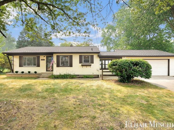 6873 11th Avenue, Jenison, MI 49428