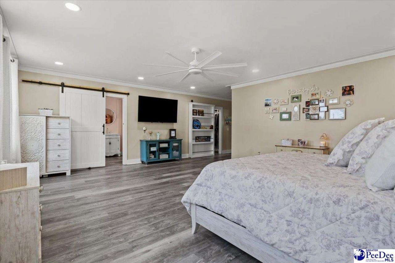 721 E Lydia Hwy Photo 19