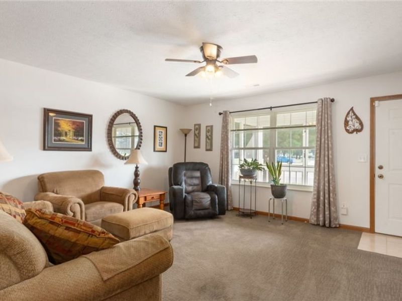291 C Goosepond Road, Newark, OH 43055 Photo 5