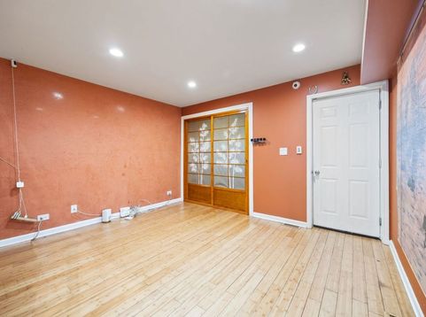 Main Photo