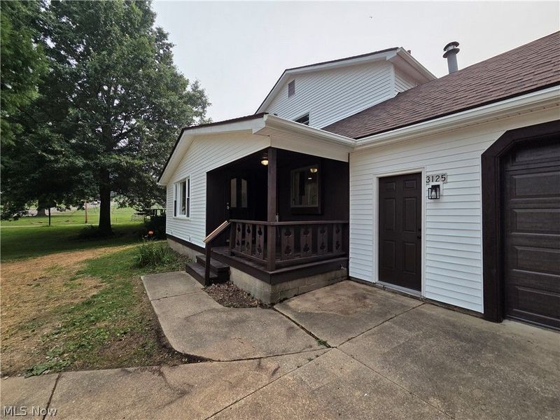 3125 Trump Avenue SE, Canton, OH 44707 Photo 2