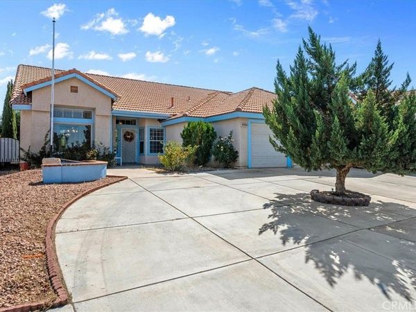 12471 Pacoima , Victorville, CA 92392