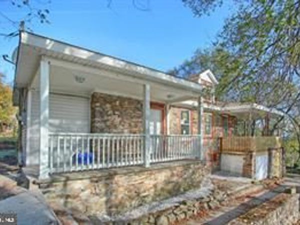 229 MIDWAY AVENUE , ENOLA, PA 17025