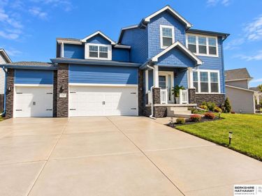 7707 N 173 Street, Bennington, NE 68007