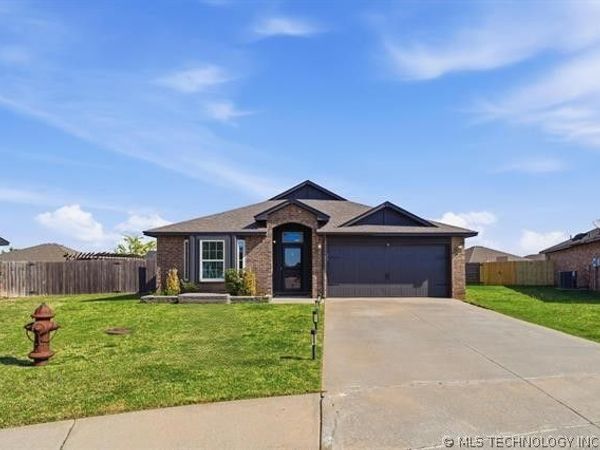 13364 N 133rd East Avenue , Collinsville, OK 74021