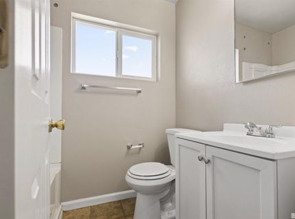 695 Denslowe Drive, Unit B, Reno, NV 89502 Photo
