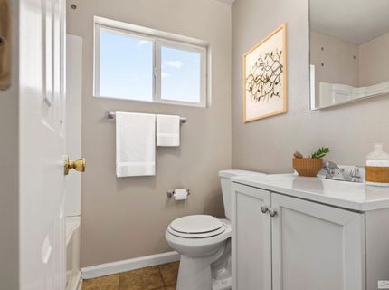 695 Denslowe Drive, Unit B, Reno, NV 89502 Photo