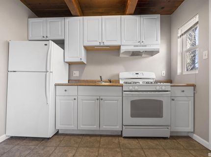 695 Denslowe Drive, Unit B, Reno, NV 89502 Photo