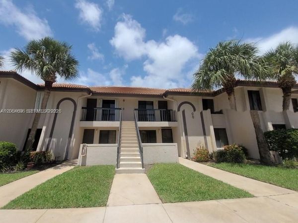 400 Club Cir, Unit 202, Boca Raton, FL 33487