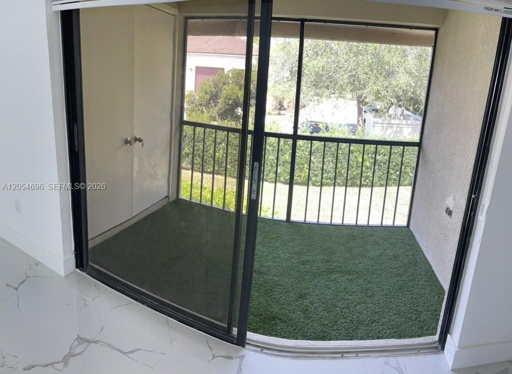 400 Club Cir, Unit 202, Boca Raton, FL 33487 Photo