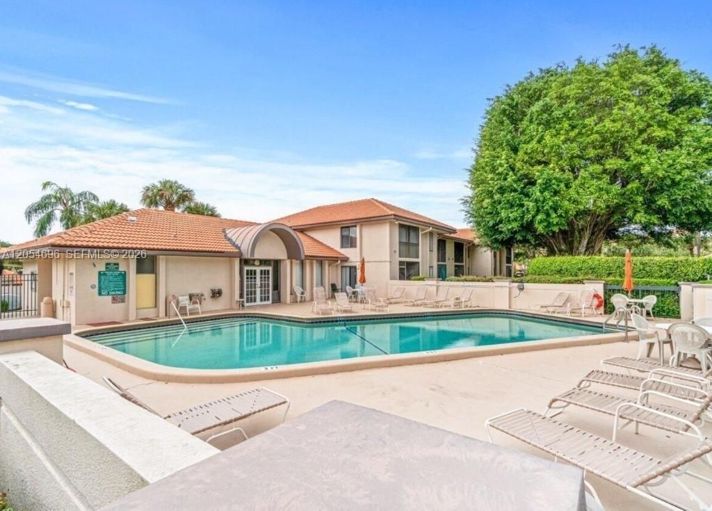 400 Club Cir, Unit 202, Boca Raton, FL 33487 Photo