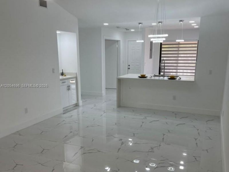 400 Club Cir, Unit 202, Boca Raton, FL 33487 Photo