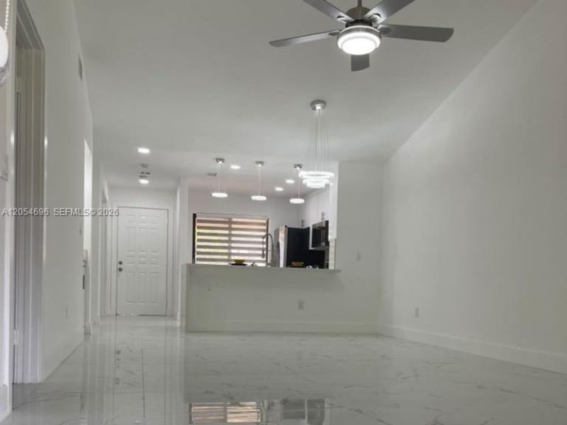 400 Club Cir, Unit 202, Boca Raton, FL 33487 Photo