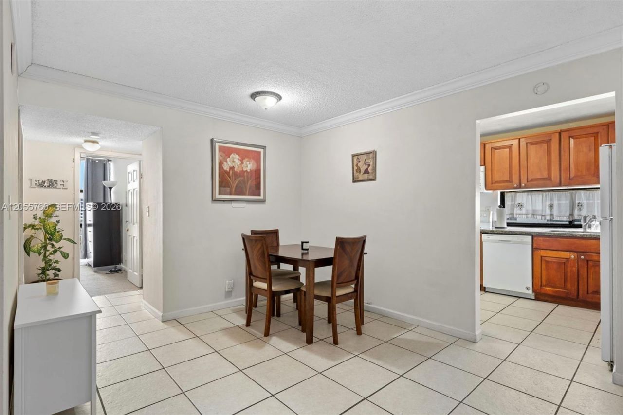 16919 N Bay Rd , Unit 821, Sunny Isles Beach, FL 33160 Photo