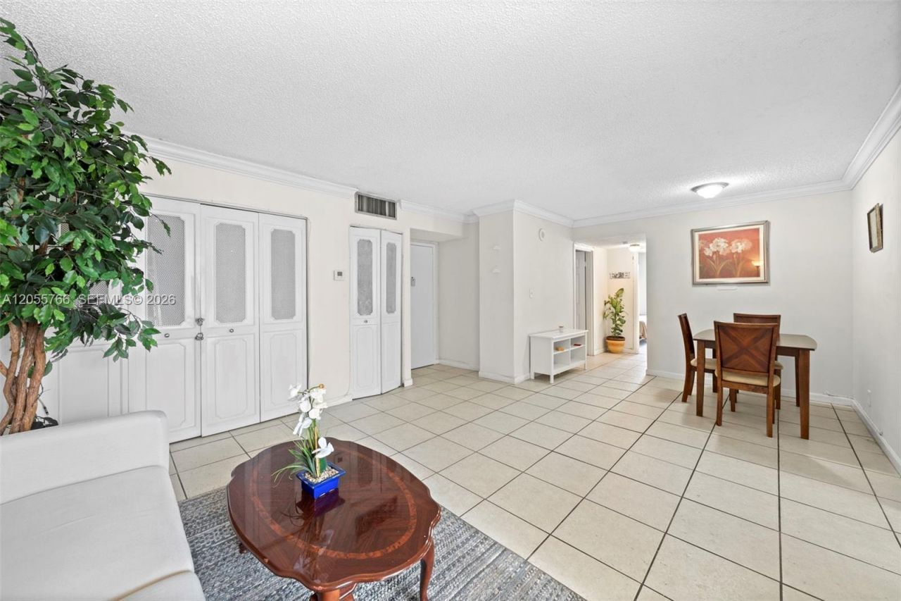 16919 N Bay Rd , Unit 821, Sunny Isles Beach, FL 33160 Photo