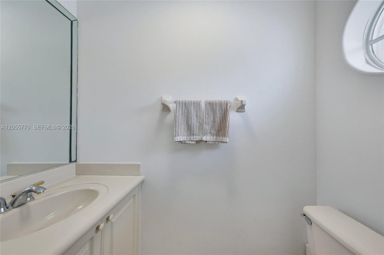 4850 NW 108th Pl , Doral, FL 33178 Photo