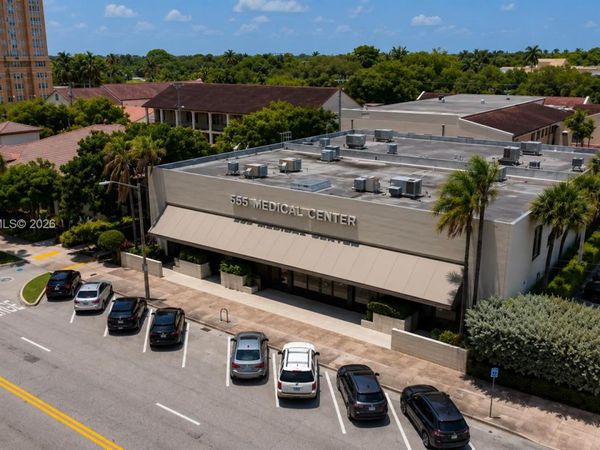 555 Biltmore Way , Unit 205, Coral Gables, FL 33134