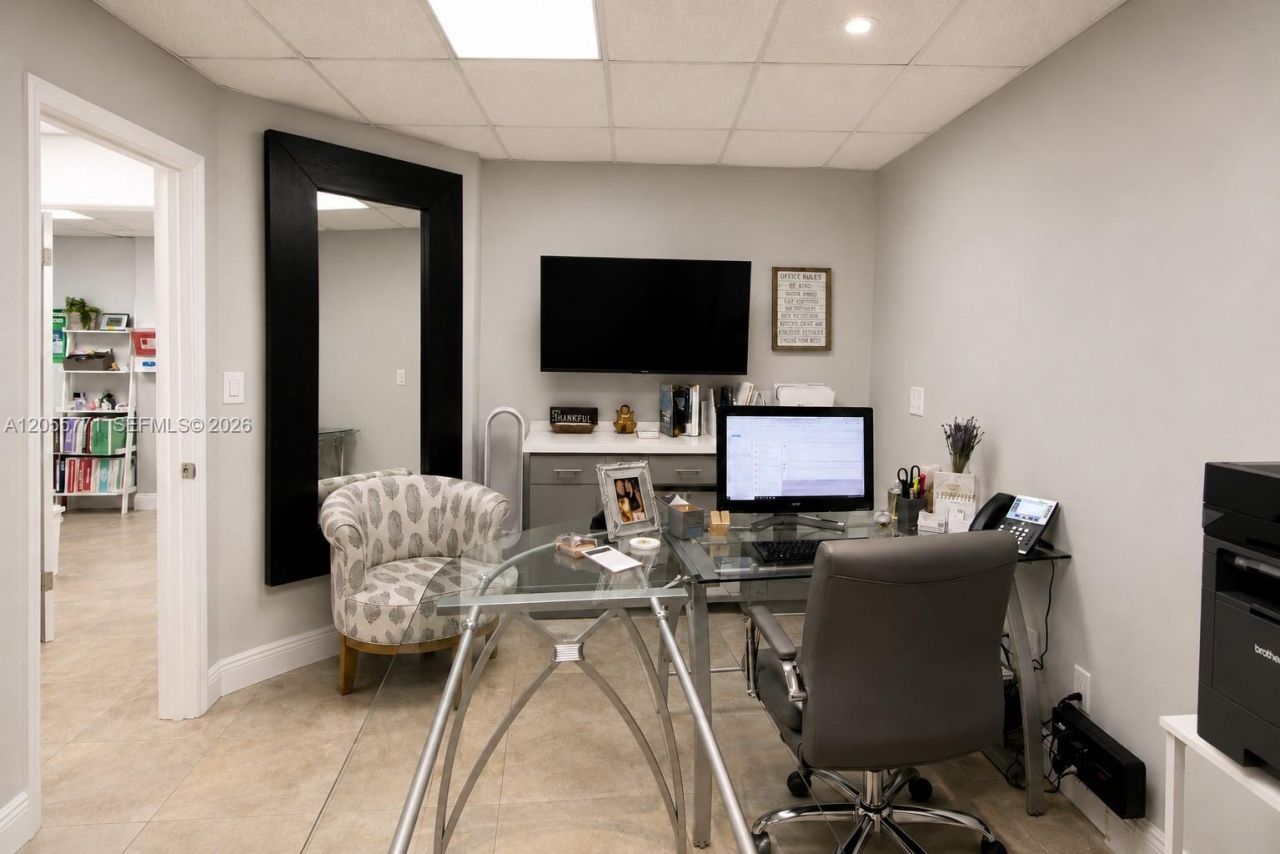 555 Biltmore Way, Unit 205, Coral Gables, FL 33134 Photo