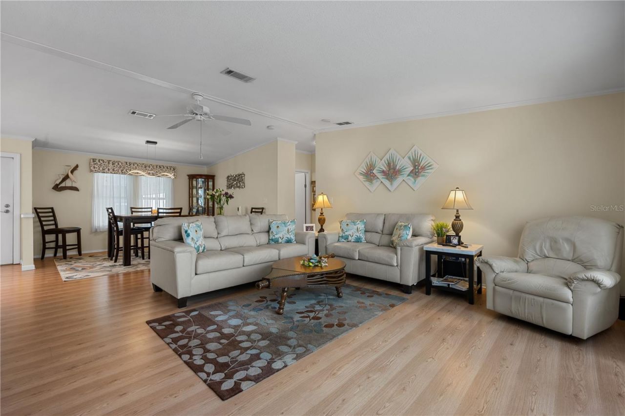 8433 Regal Way, Palmetto, FL 34221 Photo