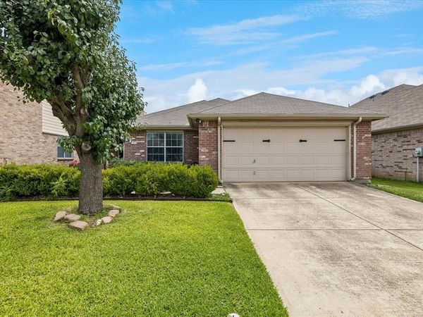 5720 Mountain Stream Trail, Fort Worth, TX 76244