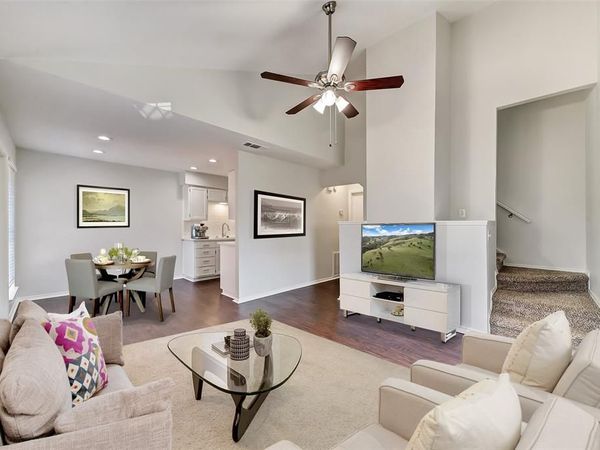 115 Peachtree Court , Kennedale, TX 76060