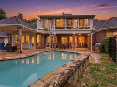 351 Cattlebaron Parc Drive, Fort Worth, TX 76108