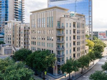 2323 N Houston Street, Unit 202, Dallas, TX 75219