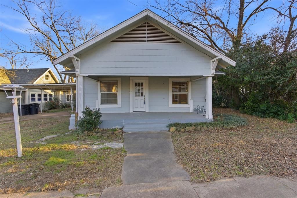 405 College Street, Cleburne, TX 76033 Main Photo