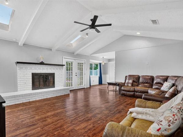 5016 Saint Lawrence Road, Fort Worth, TX 76103