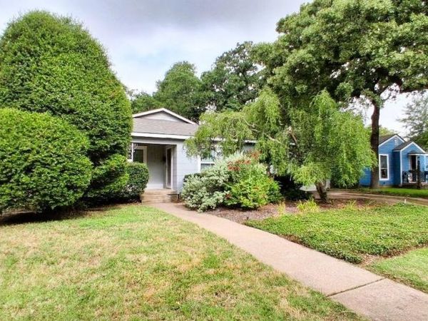 1805 Robinwood Drive , Fort Worth, TX 76111