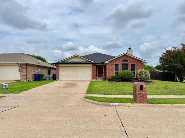 123 Breanna Way , Waxahachie, TX 75165