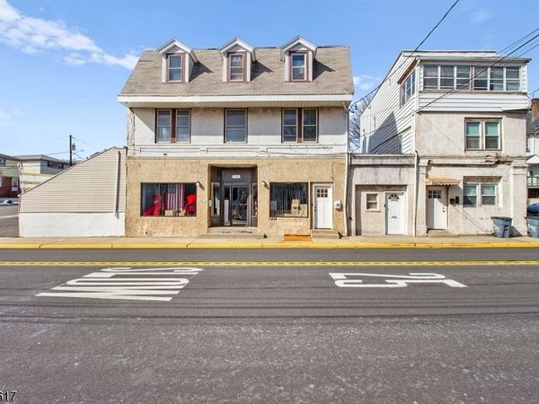 739 Schuyler Ave, Kearny, NJ 07032