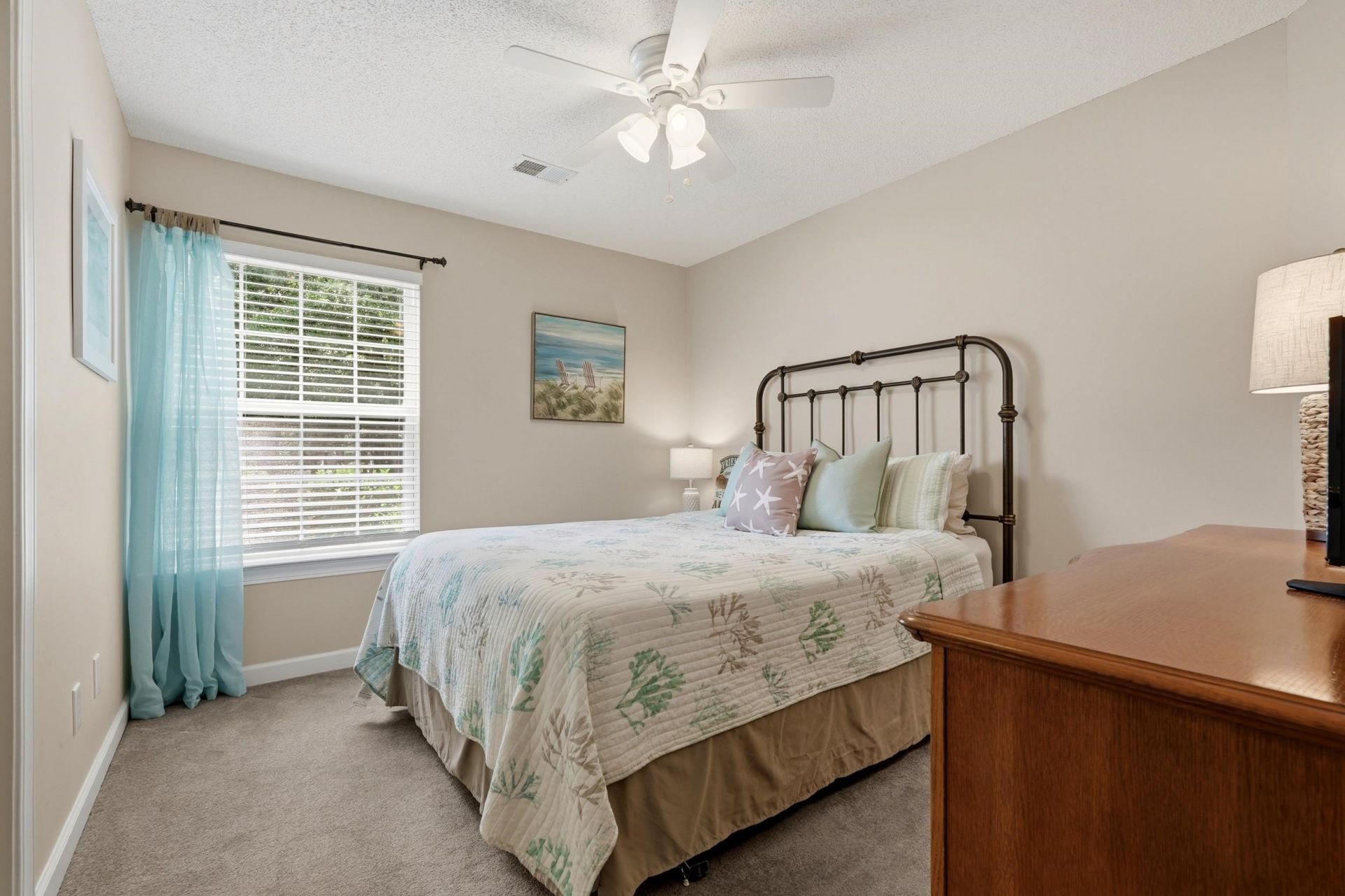 4305 Lotus Ct.  Photo 12