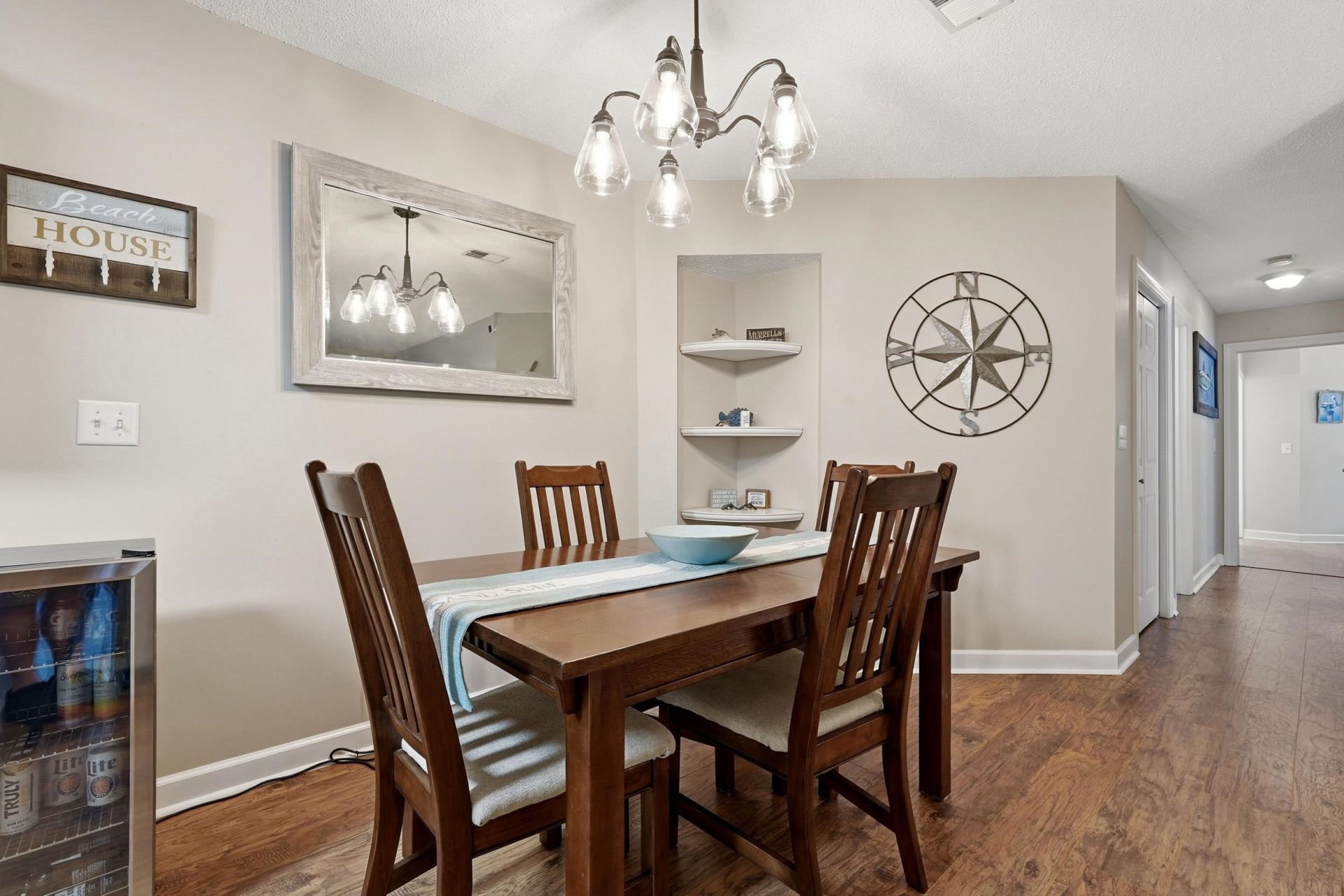 4305 Lotus Ct.  Photo 6