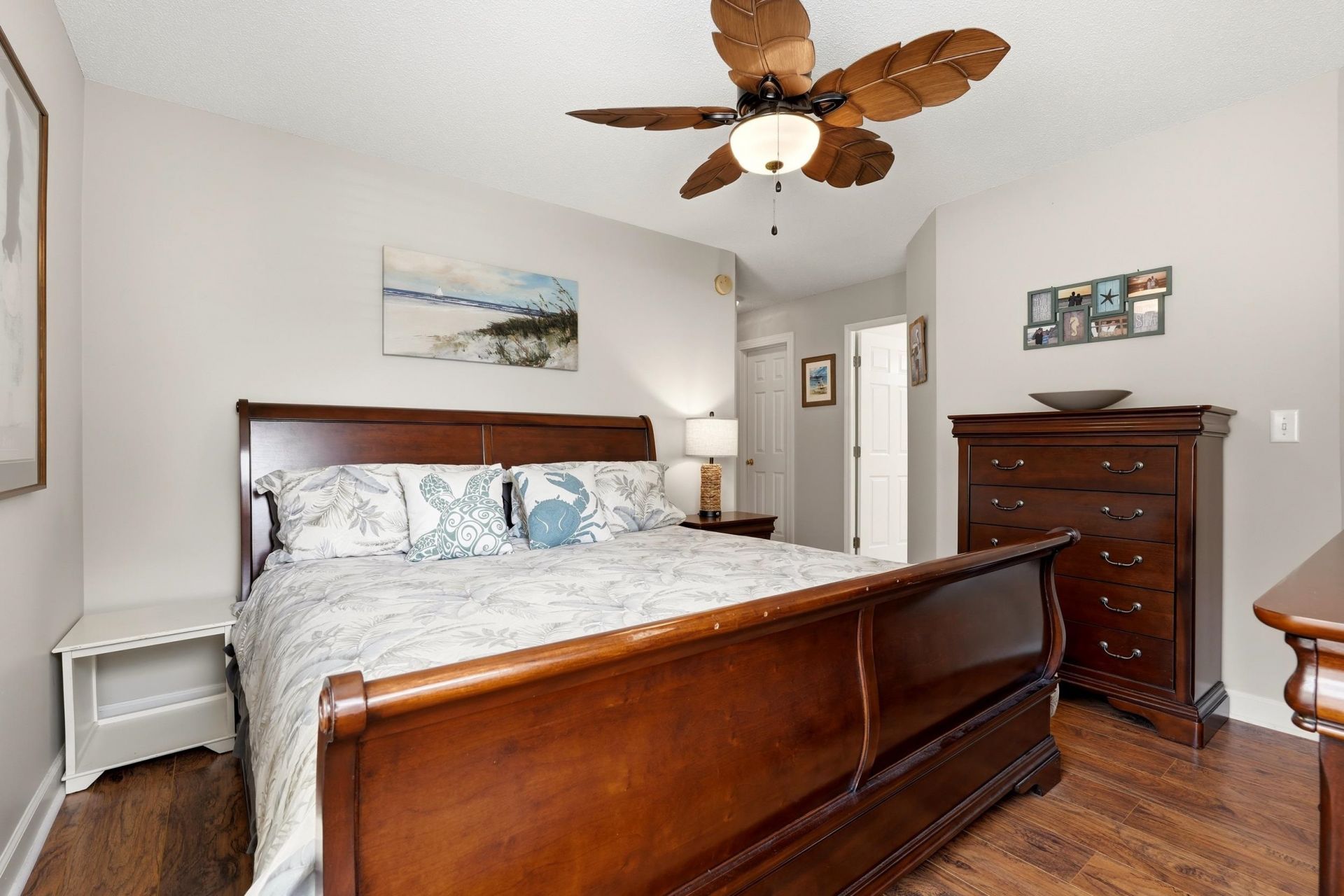 4305 Lotus Ct.  Photo 9