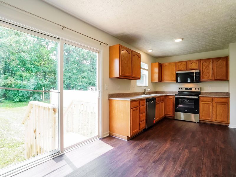 8245 Crete Lane , Blacklick, OH 43004 Photo 4