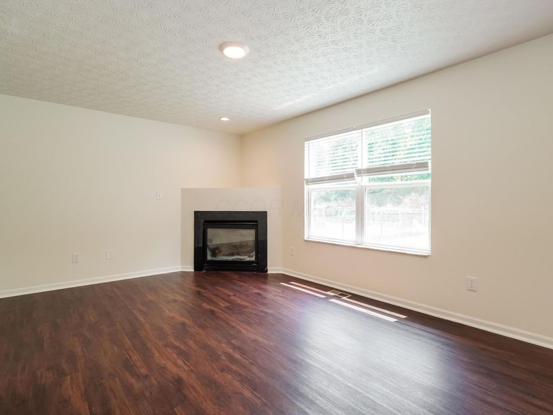 8245 Crete Lane , Blacklick, OH 43004 Photo 6