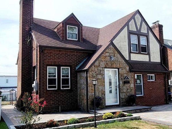 19 Poppy Avenue , Franklin Square, NY 11010