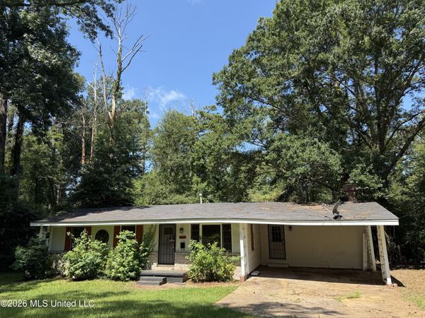 2745 Marydale Drive, Jackson, MS 39212
