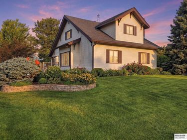 10277 SW 29th Road, Pickrell, NE 68422