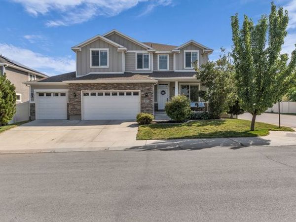 3827 W COASTAL DUNE DR , South Jordan, UT 84009