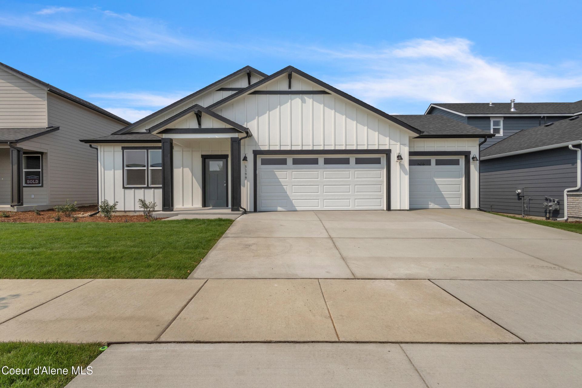 3199 N Pale Fox St, Post Falls, ID 83854 Main Photo