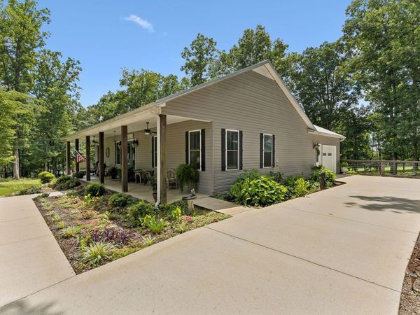 1 Lillie Ln , Lawrenceburg, TN 38464