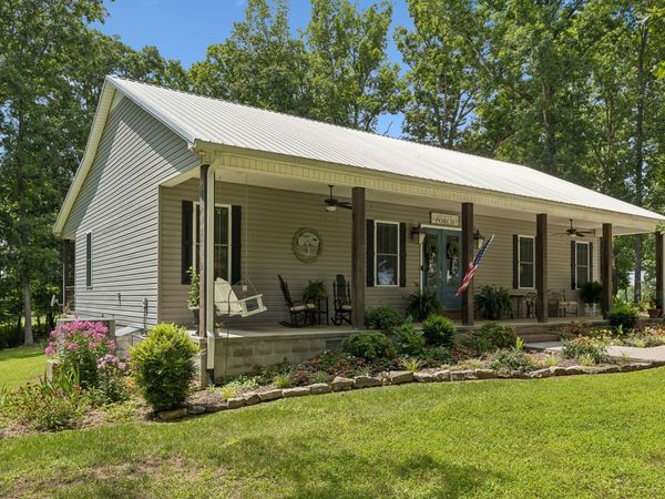 1 Lillie Ln , Lawrenceburg, TN 38464
