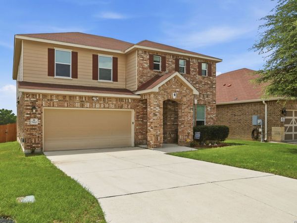 7910 EMMELINE DR, Boerne, TX 78015
