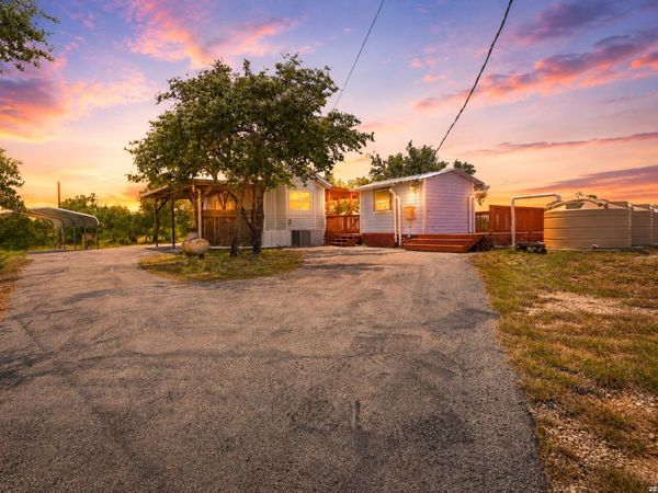 2362 Timbercreek Rd, Pipe Creek, TX 78063