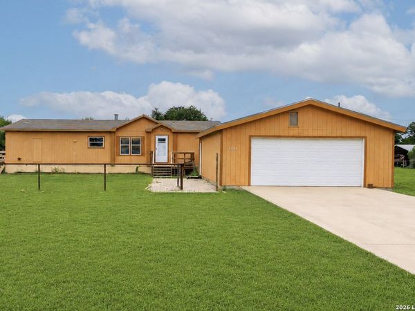 5004 Apache Moon, Spring Branch, TX 78070
