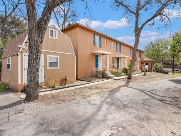 111 GRANDVIEW PL, Alamo Heights, TX 78209