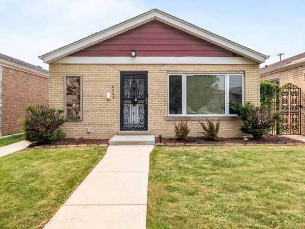 9546 S Emerald Avenue , Chicago, IL 60628
